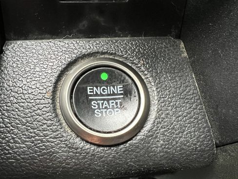 Used 2018 Ford F150 Raptor w/ Equipment Group 802A Luxury image 35