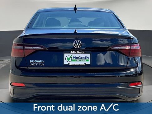 Used 2024 Volkswagen Jetta SE FWD image 7