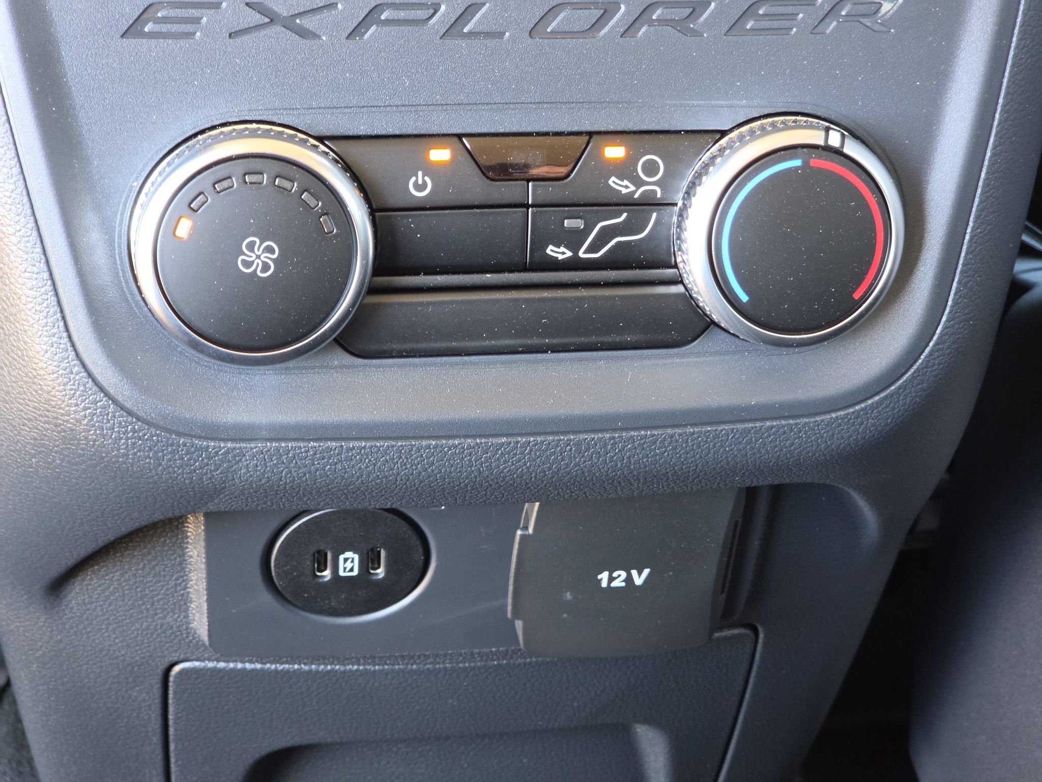 Used 2026 Ford Explorer Active w/ Active Comfort Package RWD image 11