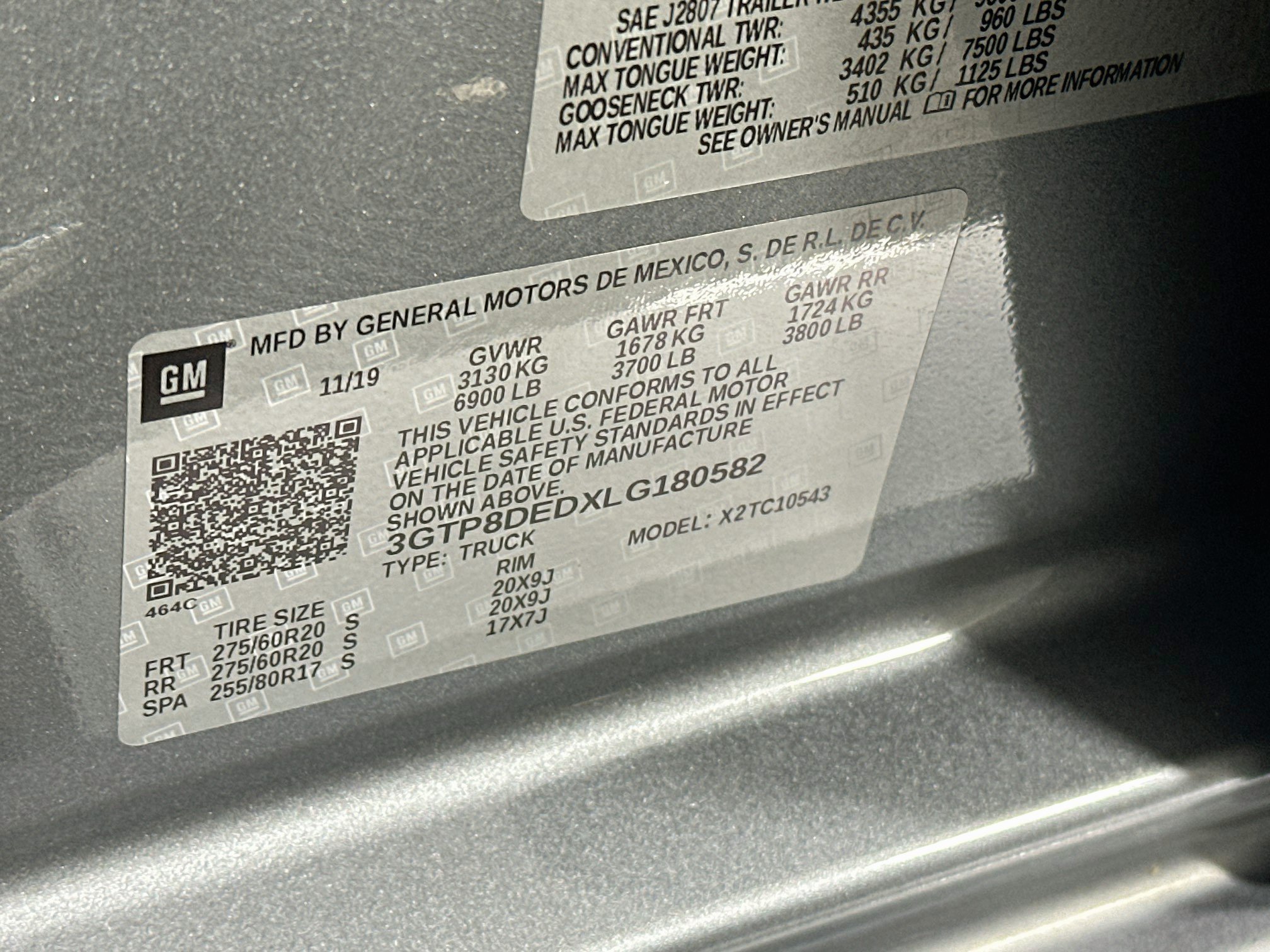 Used 2020 GMC Sierra 1500 SLT RWD image 12