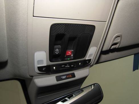 Used 2025 Honda Accord Touring image 8