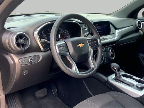 Used 2022 Chevrolet Blazer LT FWD image 17