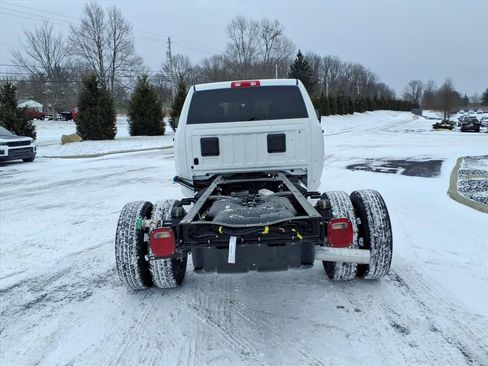New 2026 RAM 3500 Tradesman w/ Chrome Appearance Group A AWD/4WD image 4
