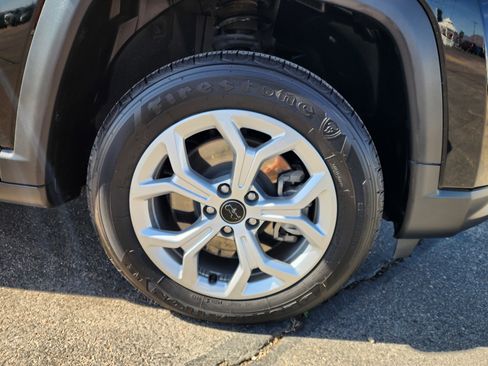 Used 2025 Jeep Compass Sport AWD/4WD image 10