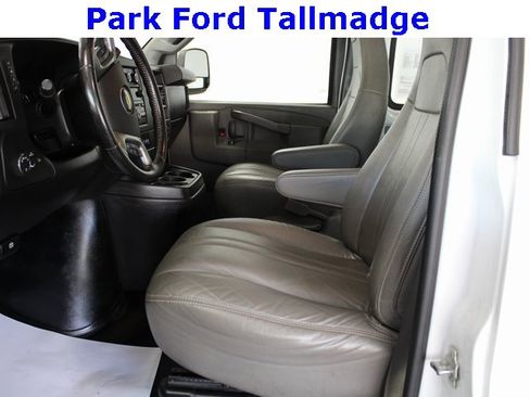 Used 2016 Chevrolet Express 2500 image 13