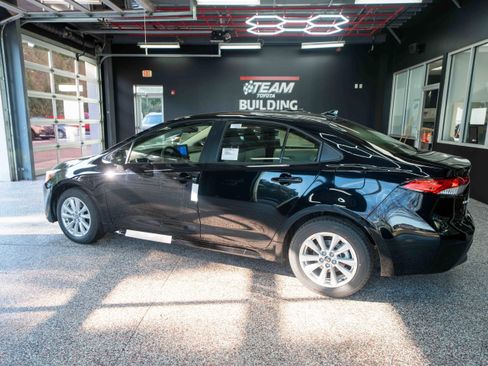 New 2026 Toyota Corolla LE w/ LE Premium Package image 2