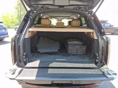 Used 2025 Land Rover Range Rover SE AWD/4WD image 29
