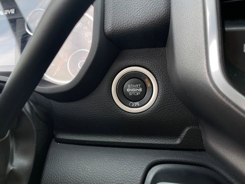 Used 2023 RAM 2500 Big Horn w/ Level 1 Equipment Group image 18