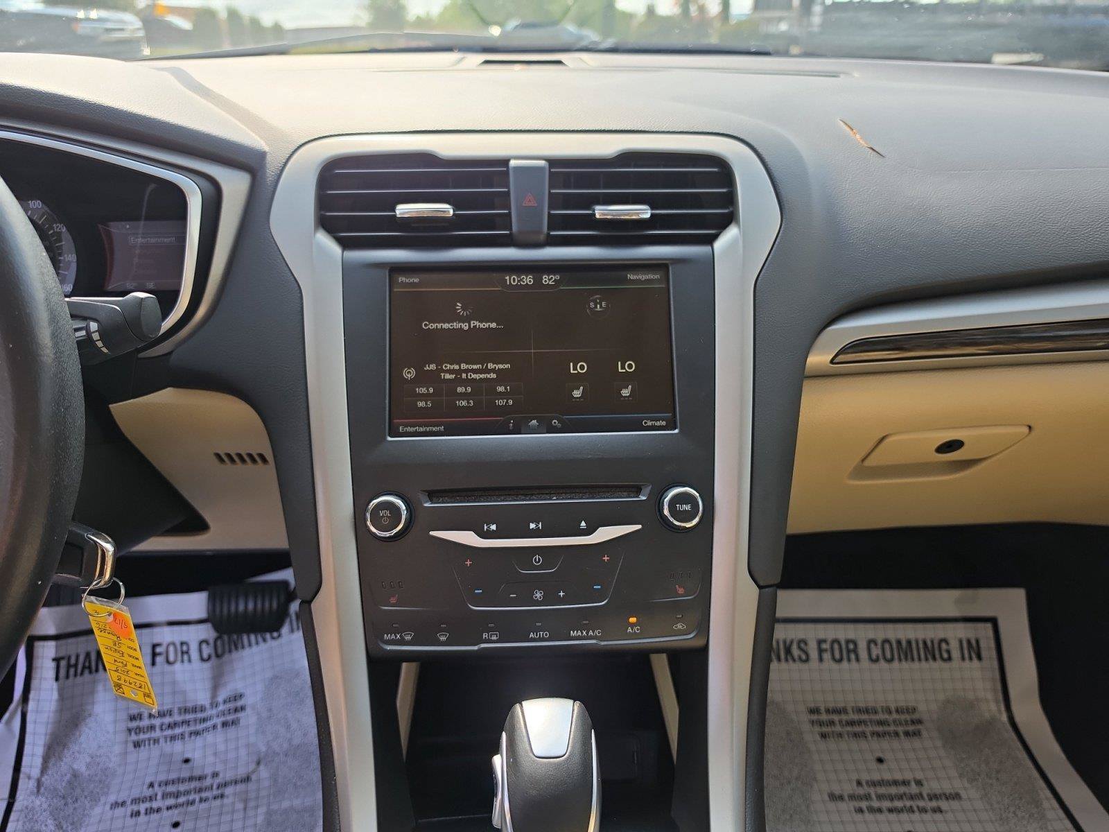 Used 2015 Ford Fusion SE w/ Equipment Group 202A FWD image 24