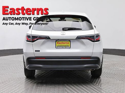 Used 2024 Honda HR-V LX image 6