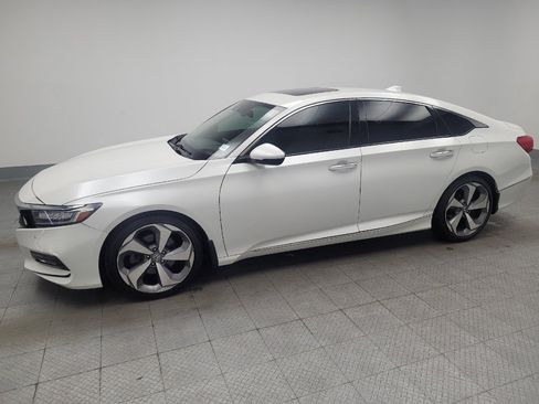 Used 2020 Honda Accord Touring image 2