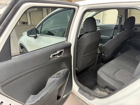 Used 2023 Kia Sportage LX image 22