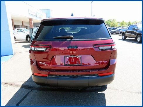 New 2025 Jeep Grand Cherokee L Altitude image 6
