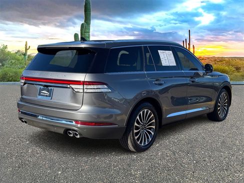 Used 2021 Lincoln Aviator Reserve w/ Elements Package Plus image 4