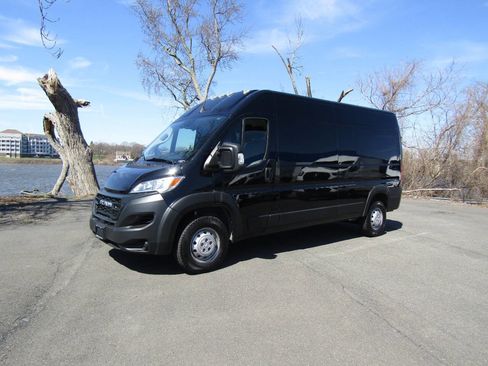 Used 2023 RAM ProMaster 2500 image 28