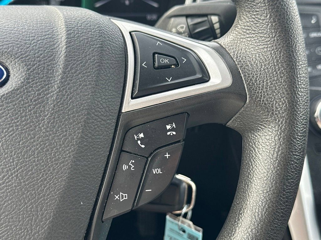 Used 2016 Ford Fusion SE FWD image 21