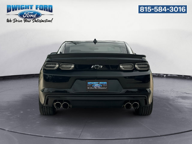 Used 2021 Chevrolet Camaro LT RWD image 4