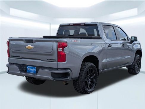 Used 2024 Chevrolet Silverado 1500 Custom image 6