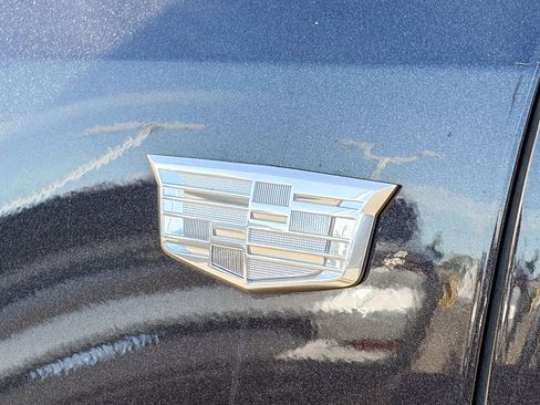 Used 2018 Cadillac XT5 Luxury w/ Driver Awareness Package image 12