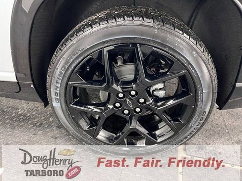 New 2026 Chevrolet Traverse RS w/ LPO, Floor Liner Package FWD image 22