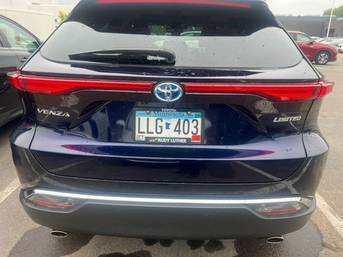 Used 2023 Toyota Venza Limited AWD/4WD image 11