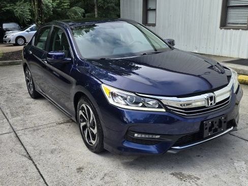 Used 2017 Honda Accord EX-L image 7