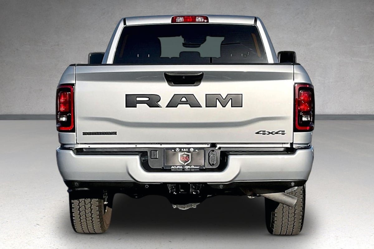 Used 2026 RAM 2500 Big Horn AWD/4WD image 4