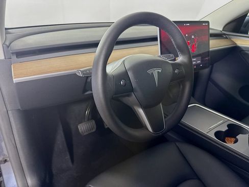 Used 2023 Tesla Model Y Long Range AWD/4WD image 9
