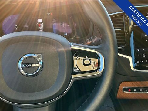 Used 2023 Volvo XC90 B5 Plus image 27