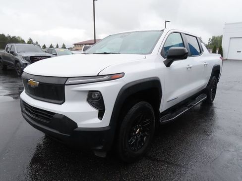 Used 2024 Chevrolet Silverado EV W/T AWD/4WD image 3