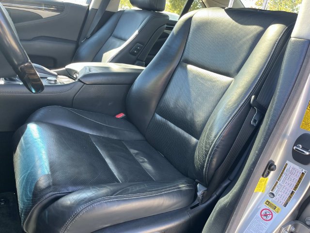Used 2014 Lexus LS 460 w/ Comfort Package RWD image 35