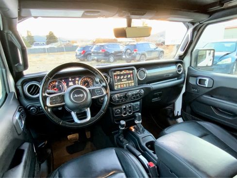 Used 2021 Jeep Wrangler Unlimited Sahara image 35
