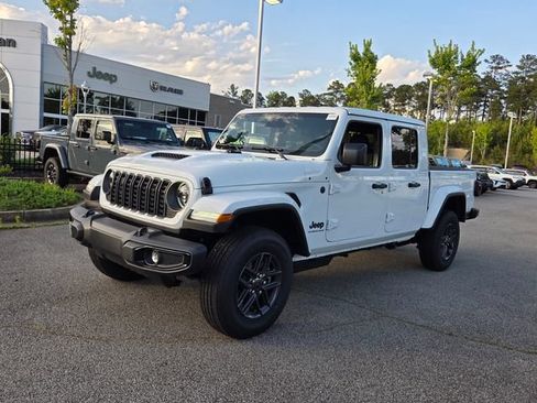 New 2026 Jeep Gladiator Sport AWD/4WD image 3