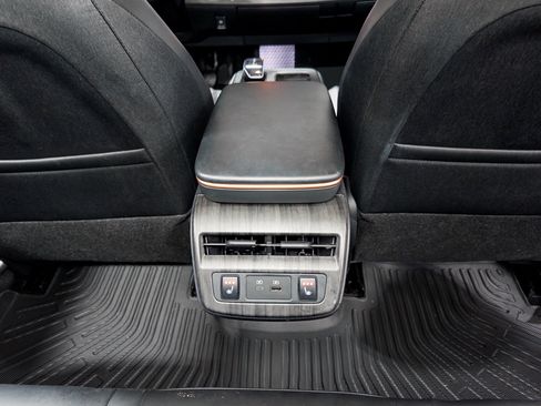 Used 2023 Nissan Ariya FWD image 21