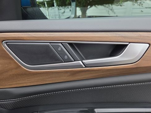 New 2026 Volkswagen Atlas SE image 32