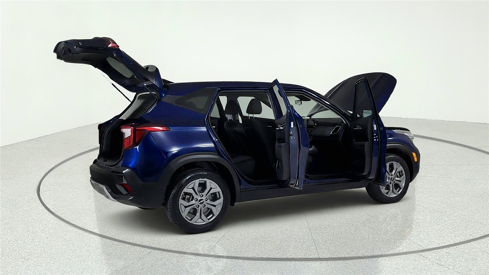 Used 2025 Kia Seltos LX AWD/4WD image 14