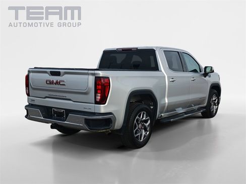 Used 2022 GMC Sierra 1500 SLE image 7