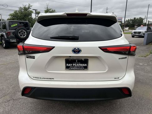 Used 2020 Toyota Highlander XLE FWD image 6