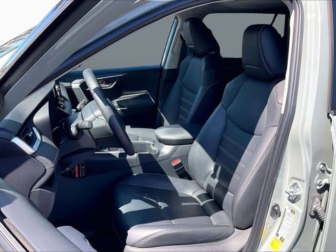 Certified 2023 Toyota RAV4 XLE Premium image 7