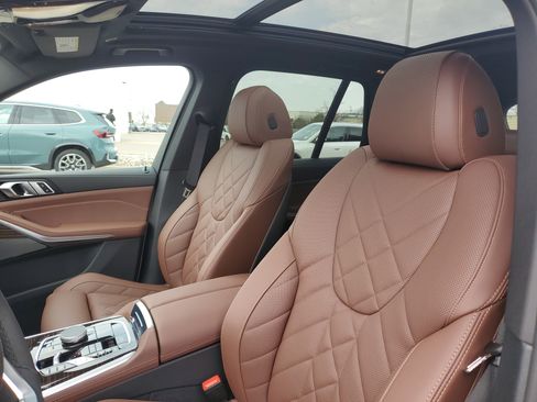 New 2026 BMW X5 xDrive40i w/ Premium Package AWD/4WD image 7