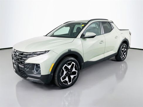 Used 2022 Hyundai Santa Cruz Limited image 3