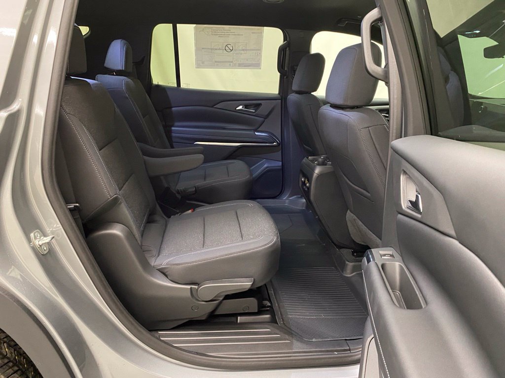 New 2027 Chevrolet Traverse LT w/ Driver Confidence Package AWD/4WD image 17