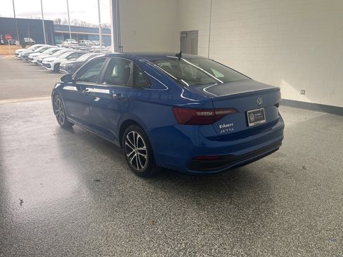 Certified 2023 Volkswagen Jetta Sport image 4