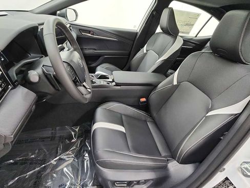 New 2026 Toyota Camry Hybrid AWD/4WD image 13