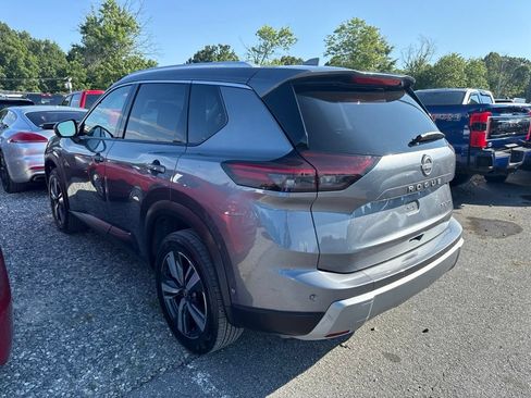 Used 2026 Nissan Rogue SL AWD/4WD image 4