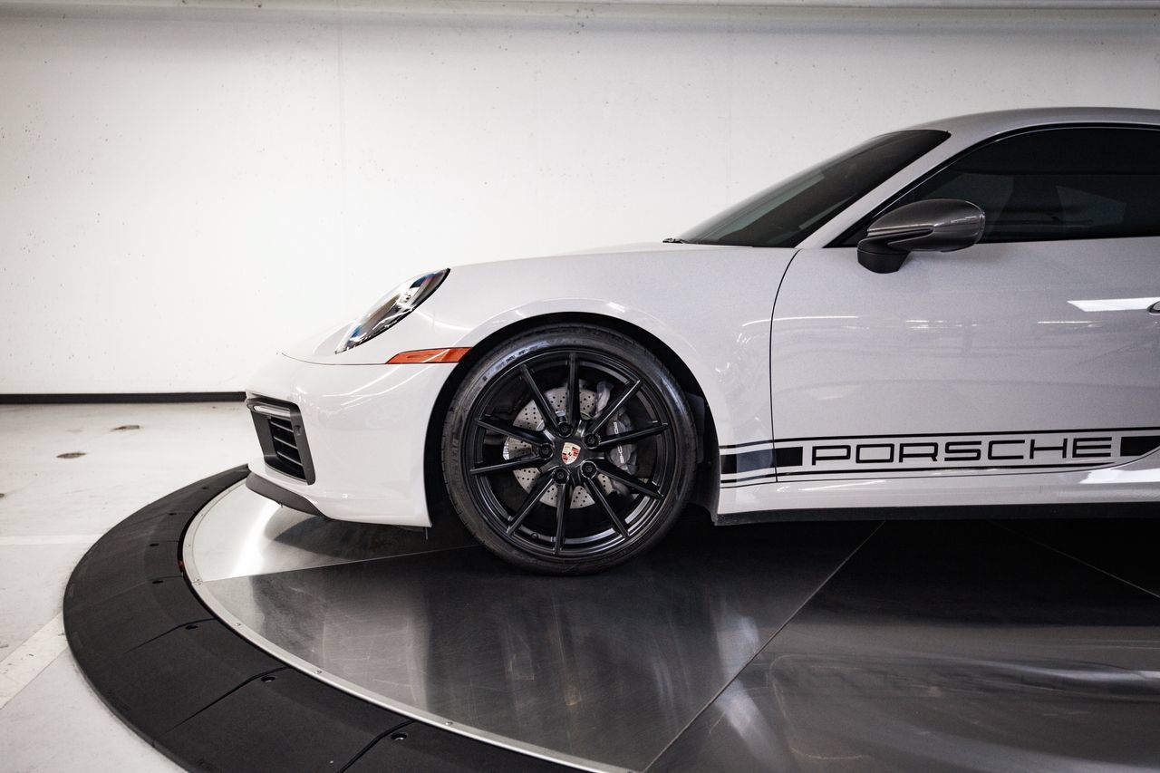 Certified 2024 Porsche 911 Carrera T RWD image 11