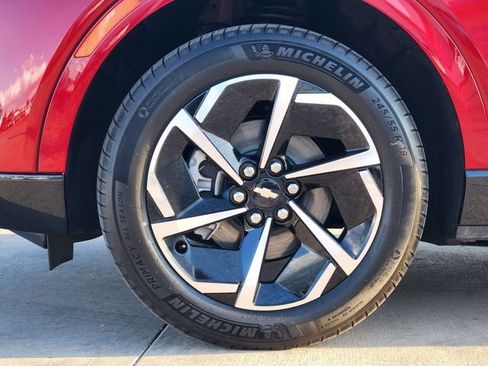 Certified 2024 Chevrolet Equinox EV LT FWD image 10
