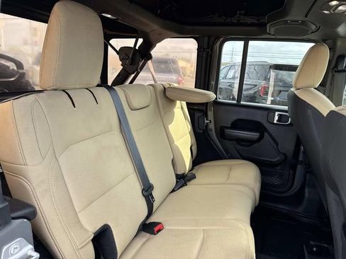 Used 2020 Jeep Wrangler Unlimited Sport image 25