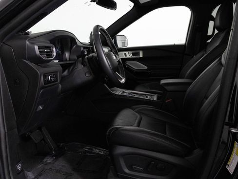 Used 2023 Ford Explorer ST w/ Equipment Group 401A image 18