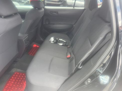 Used 2022 Toyota Corolla Cross LE w/ Moonroof Package FWD image 4